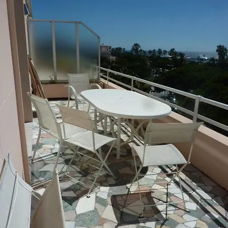 Charming Flat With Terrace On The Croisette