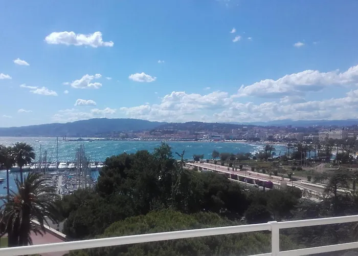 Apartment Charming Flat With Terrace On The Croisette Cannes